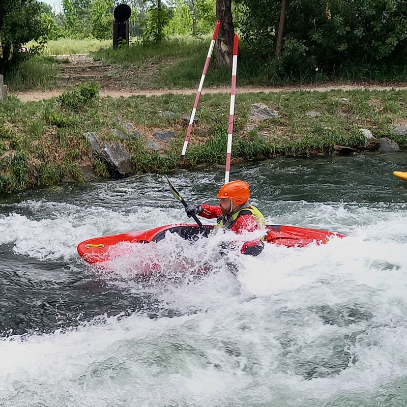 Acbb-kayak-loisir-riviere-bassin-eau-vive-800x800-1